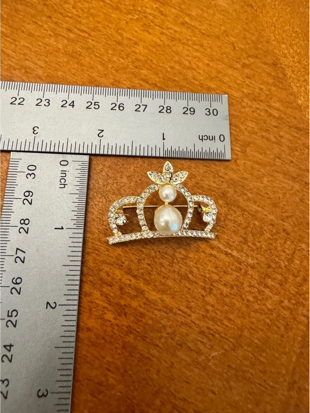 Elegant Rhinestone and Pearl Crown Brooch  Pin 314